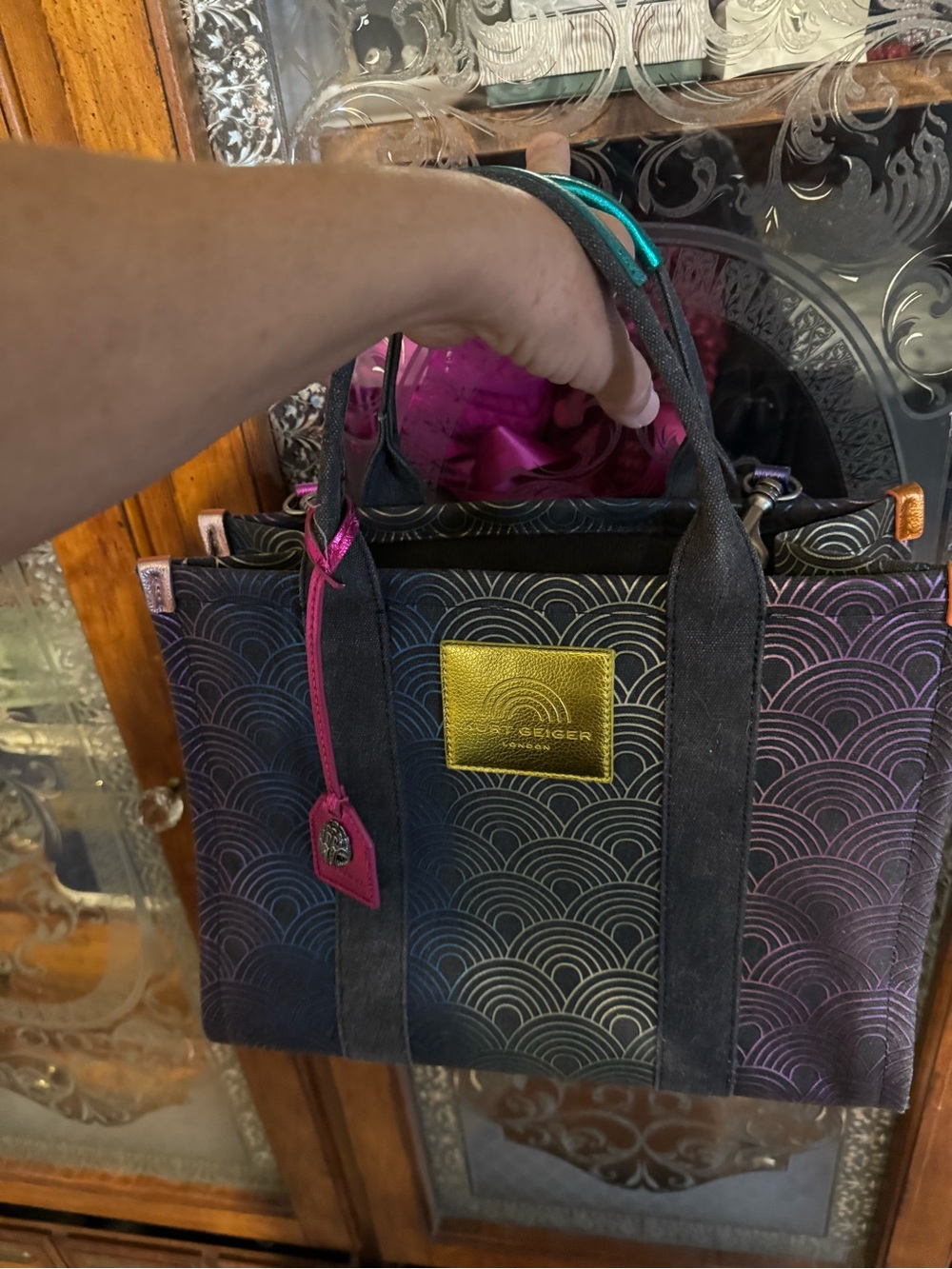 Kurt Geiger London Wave Tote The Large Size Southbank Tote - Picture 11 of 15